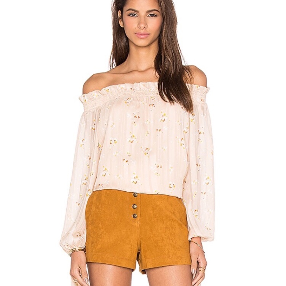 Wayf Off the Shoulder Top - Picture 2 of 5